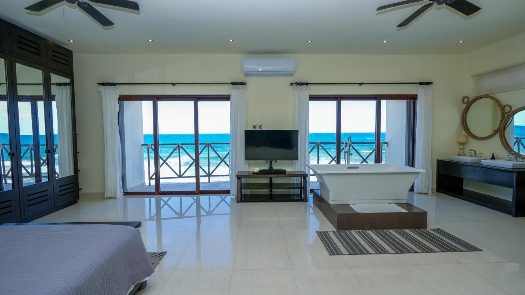 Casa Javi- Ocean Front Located Mid Isla Mujeres Villa Екстериор снимка